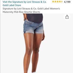 MEDIUM Levi’s Maternity Jean Shorts